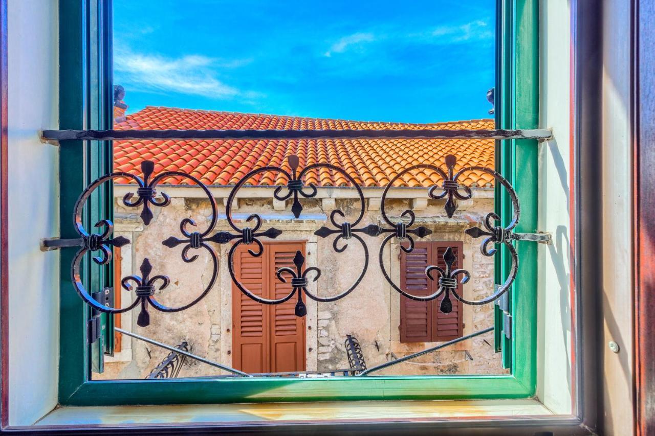 Ferienwohnung Old Stone House St Lawrence In The Heart Of Sibenik'S Old Town Exterior foto